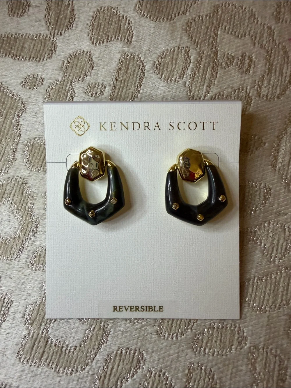 NWT Kendra Scott Embry Reversible earrings